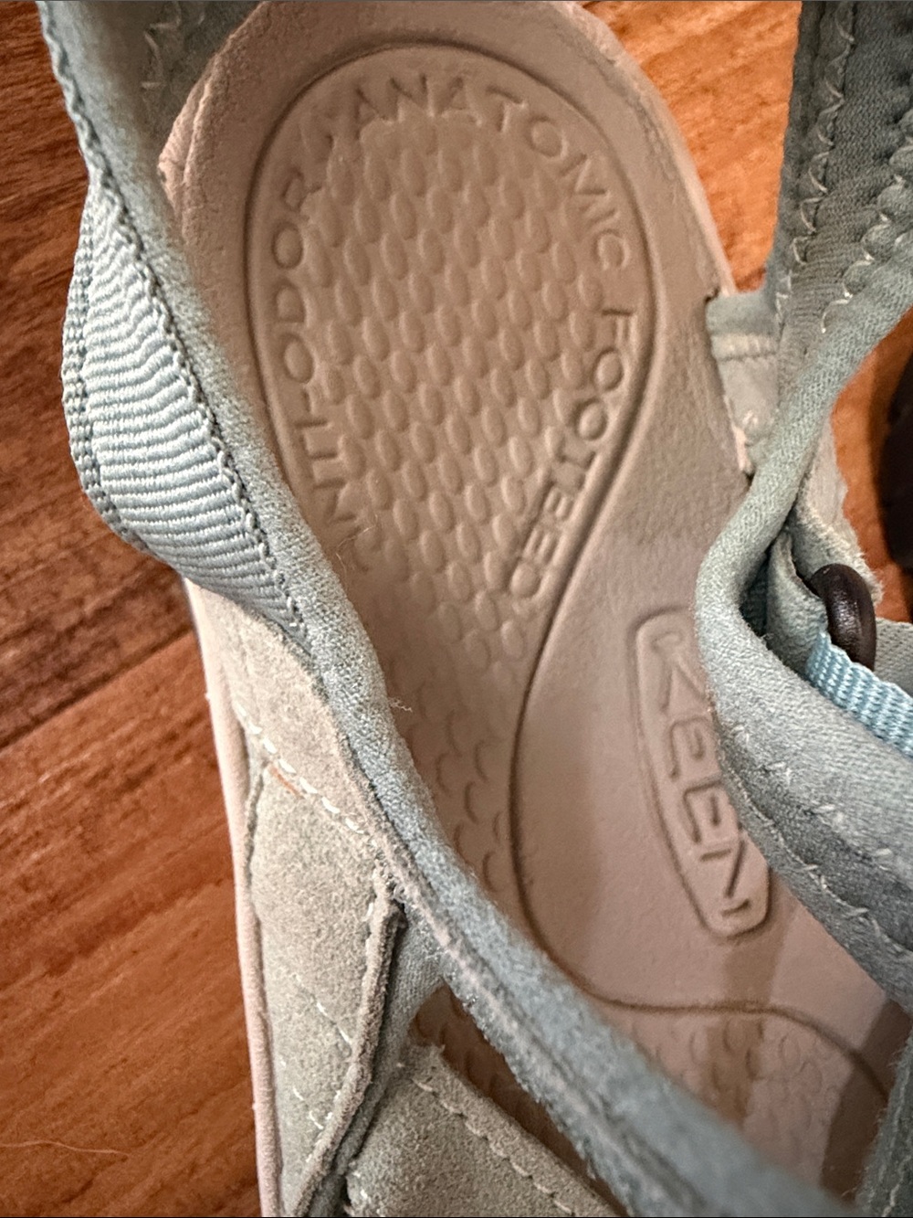 Women’s keen Rose closed toe hiking sandals in light mint green color size 9.5 - Picture 9 of 9